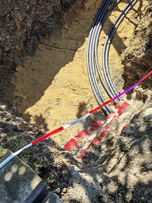 水電樁電路水路管線分槽敷設施工現(xiàn)場